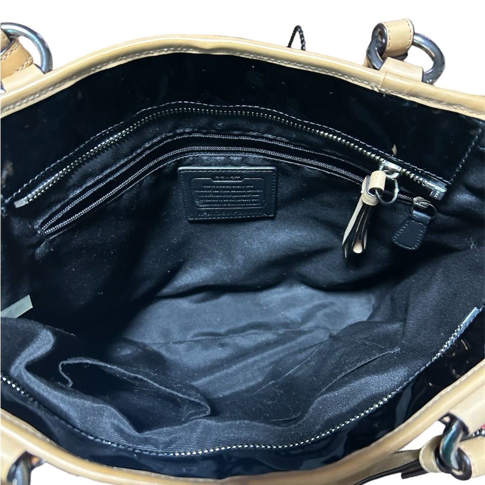 COACH Patent Leather Monogram Peyton Embossed Tote EUC - Picture 9 of 10